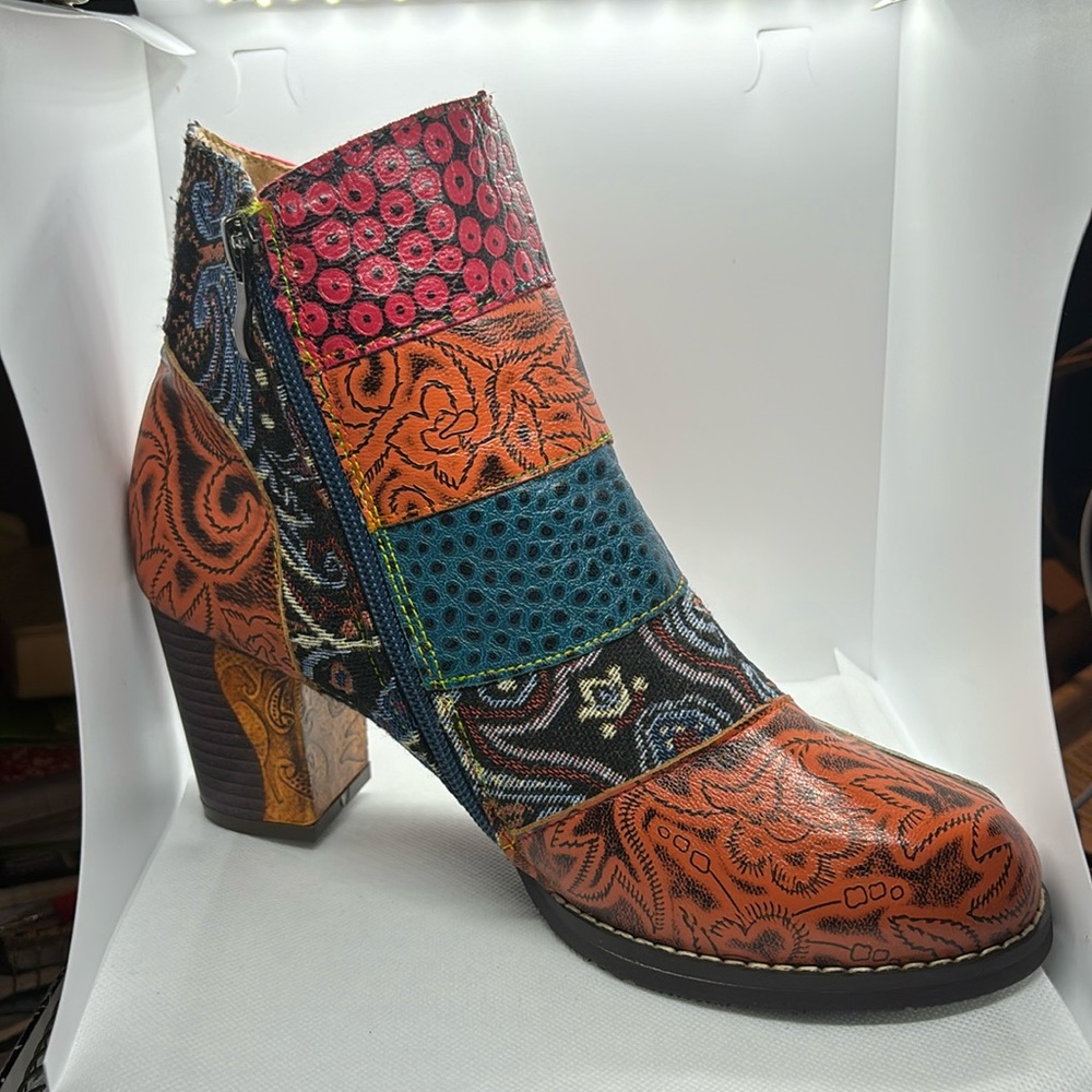 Leather and fabric artisan Ankle boots for women side zipper.